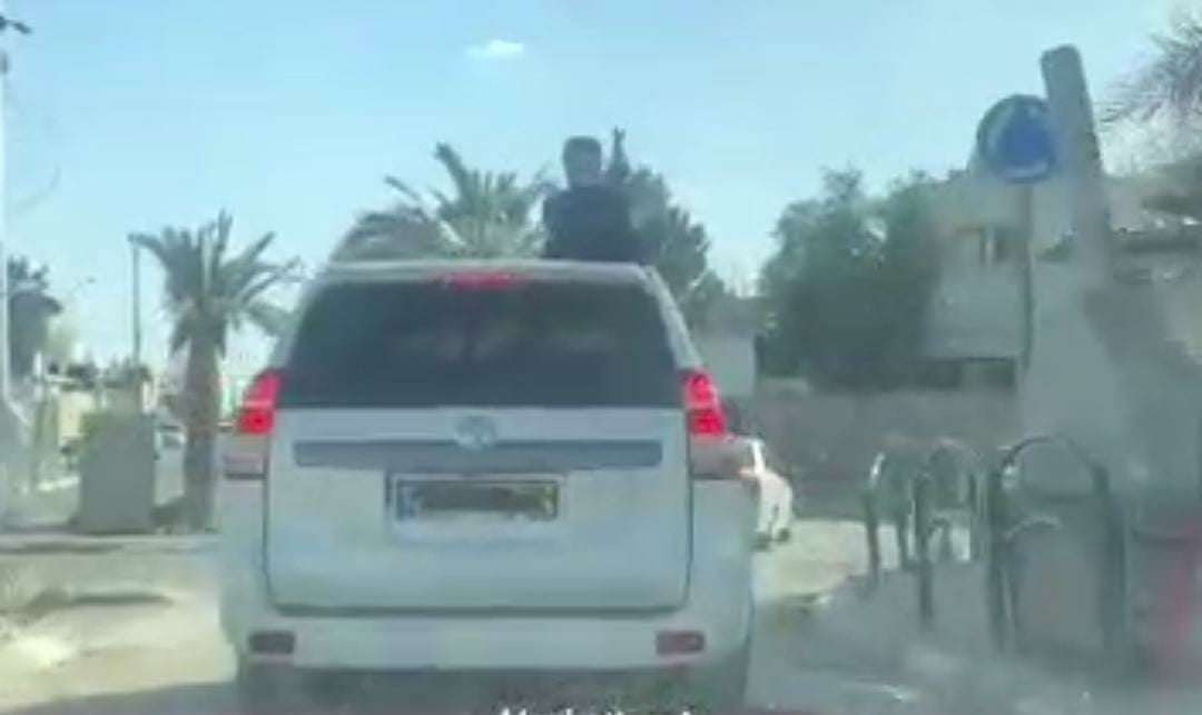 בדואים מהנגב השתוללו עם נשקים בלב שכונת מגורים | תיעוד חמור