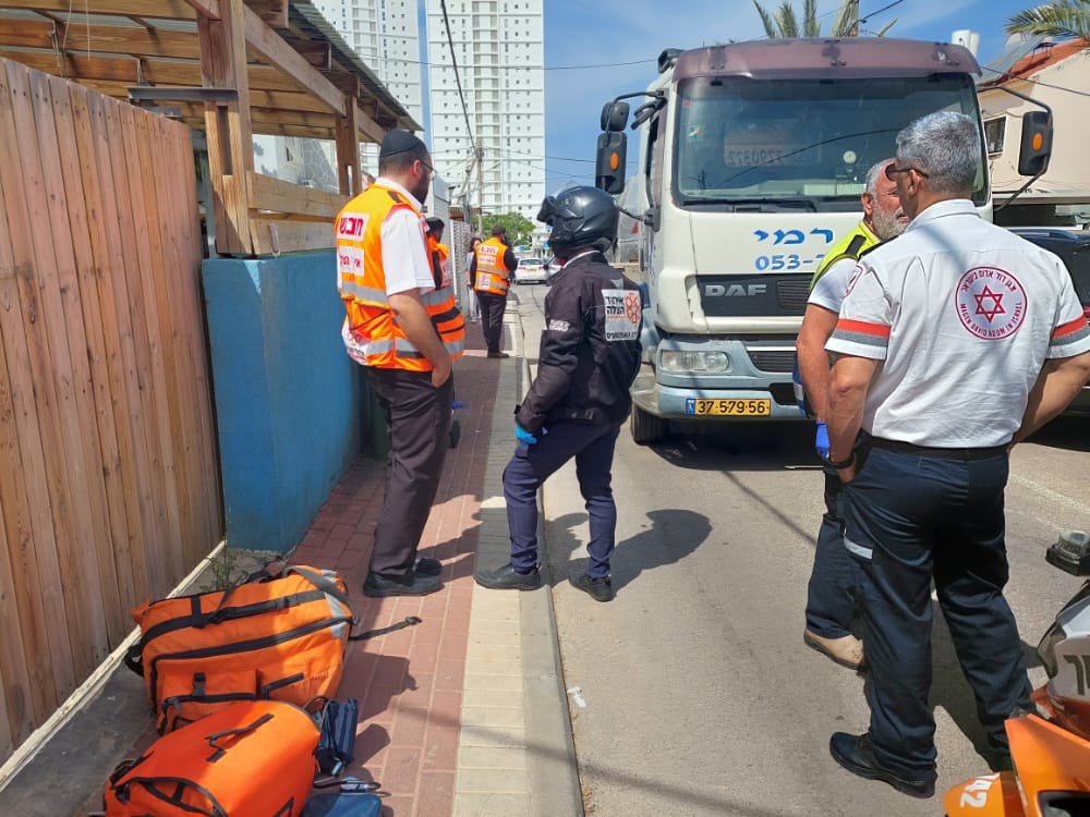 הקטל בכבישים: בת 77 נהרגה לאחר שנפגעה ממשאית בחדרה