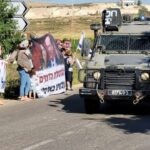 הבן השכול תקף את בנט בניחום אבלים: "מאשים אותך כמו המחבל"