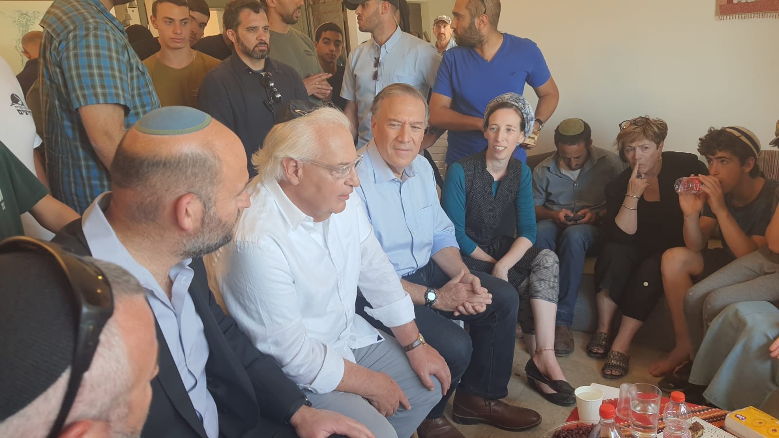 מייק פומפאו ניחם את משפחת רז: "נעשה כל מה שנוכל"