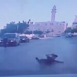 נס ענק: ילד מעד מתחת לרכב נוסע וניצל | צפו