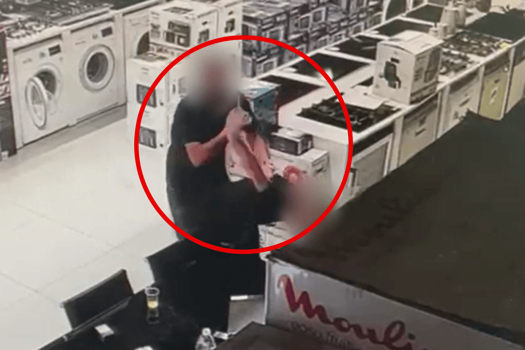 תיעוד: כך רכישה תמימה של מוצרי חשמל הפכה לתקיפה חבלנית