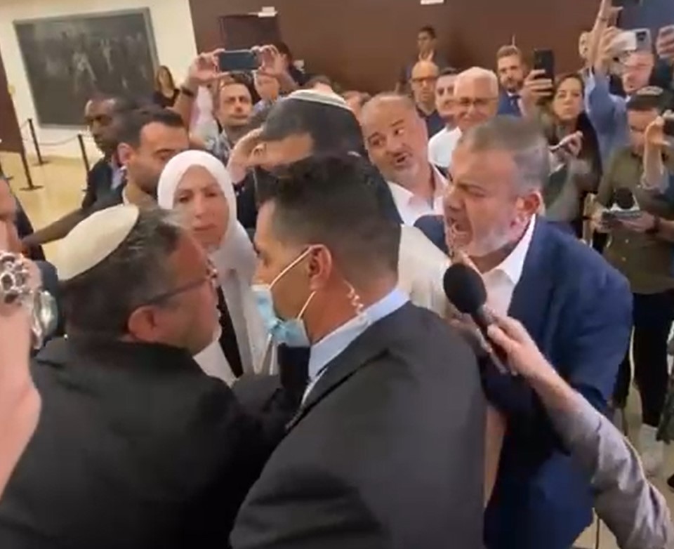 בן גביר מתפרץ לתוך דבריו של עבאס ומתעמת איתו בחריפות | צפו