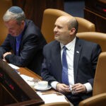 נתונים מסקרים על מפלגה בראשותו הוצגו לבנט; האם ישקול קאמבק?
