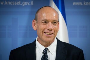 מבקר המדינה: התנהלות קצא"א סיכנה את משק הדלקים במלחמה