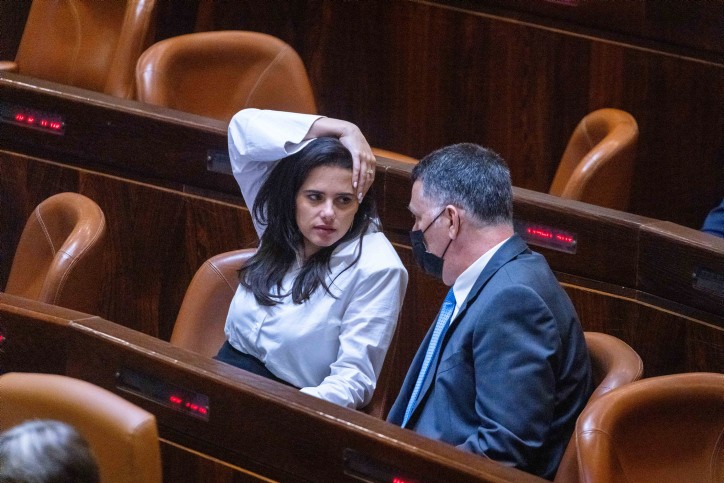 בליכוד מאשרים את טענות שקד על מגעים בינם לבין סער