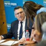 נערכים לבחירות: הצעת החוק של תקווה חדשה שתפגע בליכוד ובש"ס