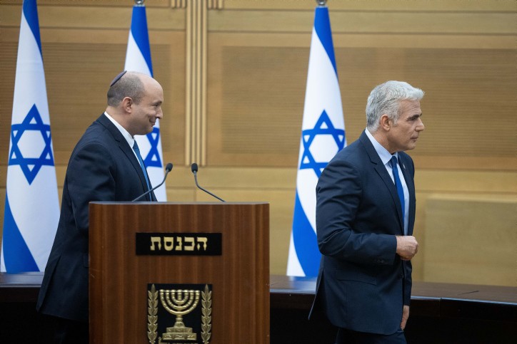ברית המפסידנים: האיחוד עם לפיד משלים את המעבר של בנט לשמאל