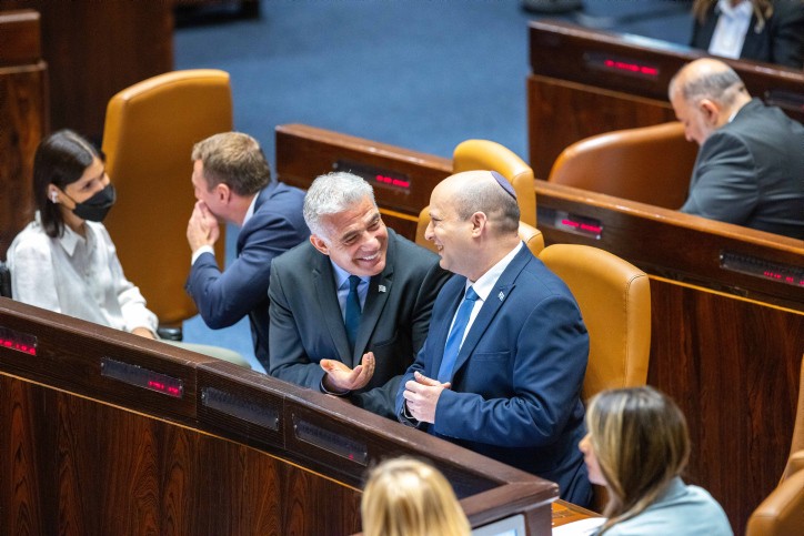 המשבר עם רוסיה: לפיד לא זימן את בנט לדיון שערך בנושא