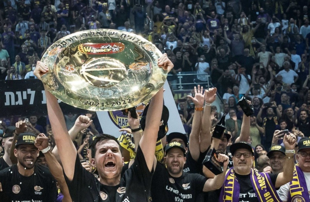 הפועל חולון אלופת המדינה לעונת 2021/22. צילום: איגוד הכדורסל הישראלי