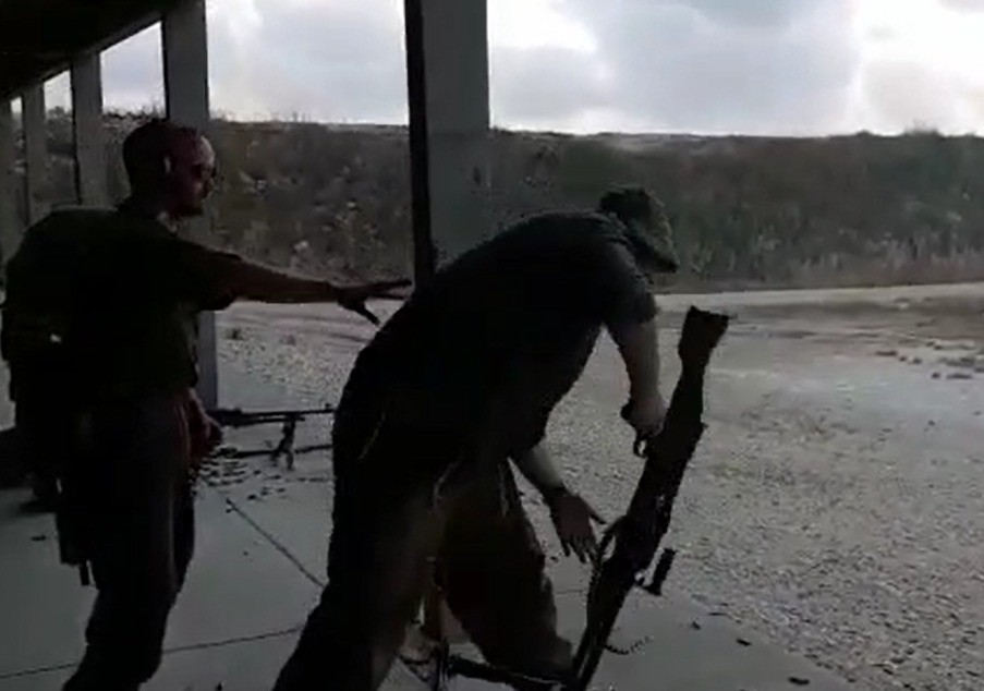 אירוע חמור בצה״ל: לוחם פולט צרור ממקלע במהלך מטווח | תיעוד