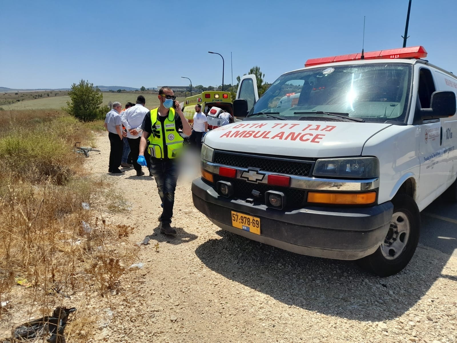 רוכב אופניים כבן 40 נהרג מפגיעת רכב סמוך לשעלבים