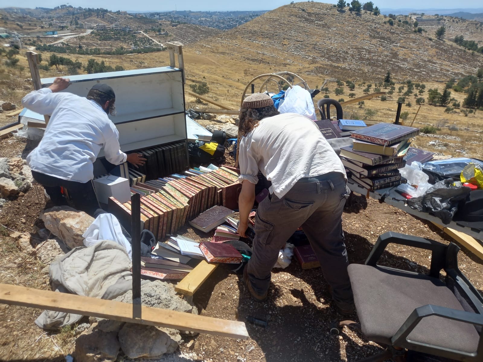 פינוי נוסף במאחז: "מהכפר הערבי באו עם הכוחות והחלו לחרוש"