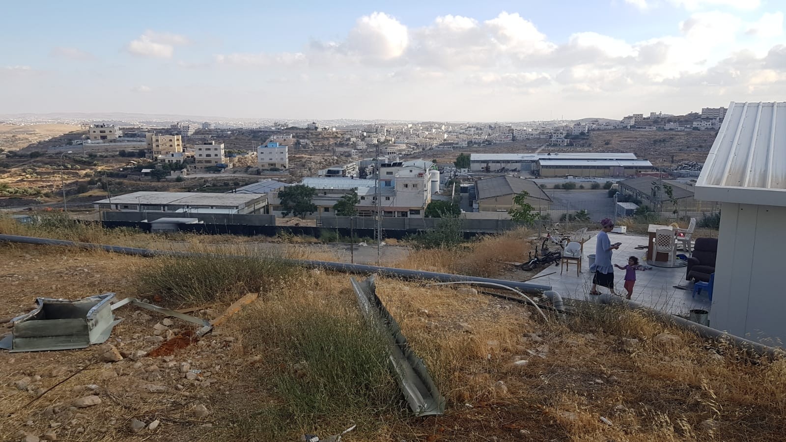 ערבים תקפו באבנים יהודים סמוך לאריאל - אחד הפורעים נהרג