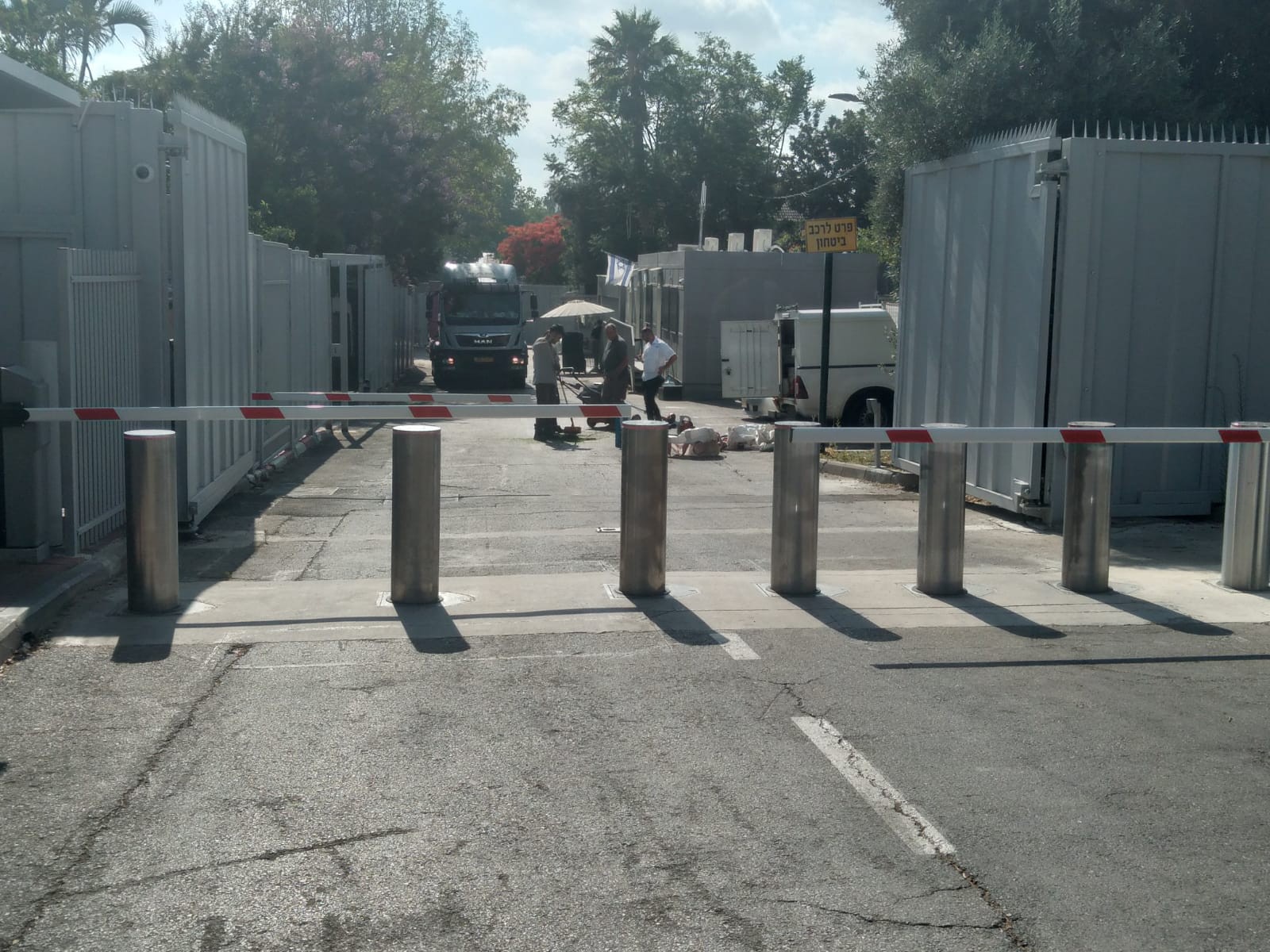 בחסות הבחירות: בימים הקרובים יחל פירוק המבצר של בנט ברעננה