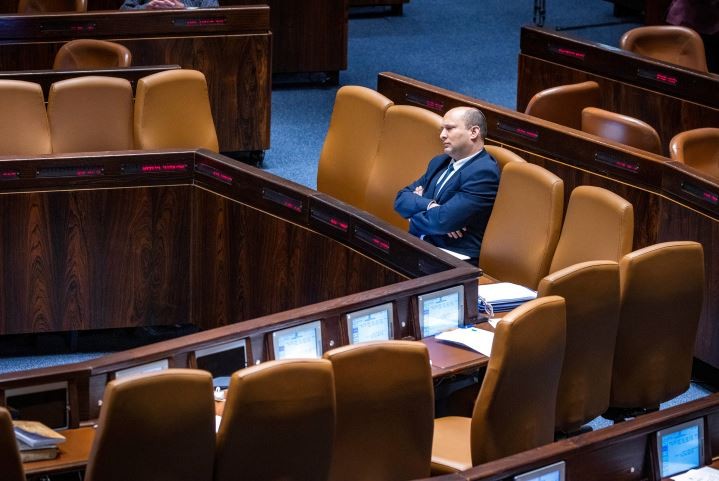 נפתלי בנט במליאה בתקופתו כראש ממשלה | צילום: אוליביה פיטוסי, פלאש 90