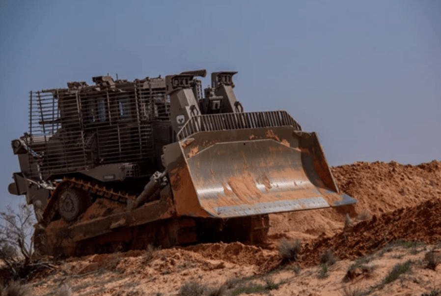 צה"ל מציג: דחפור על שלט
