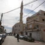 אקדח הוסלק בחדר שינה בדירת מגורים בג'סר א-זרקא, החשוד נעצר