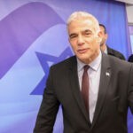 הליכוד בעתירה נגד לפיד: משתמש בחיילי צה"ל לתעמולת בחירות