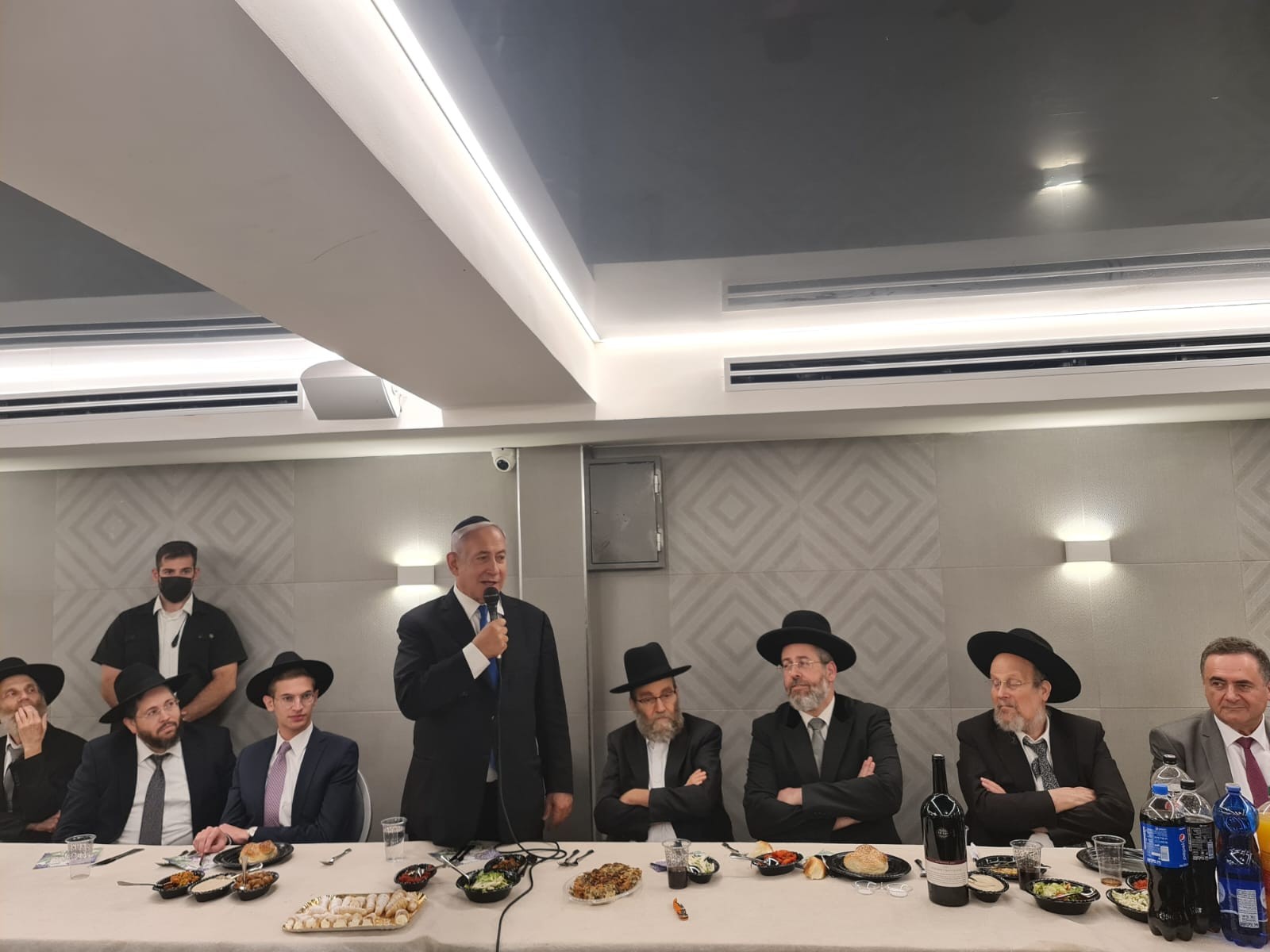 נתניהו בשבע ברכות של גפני. שימוש חופשי