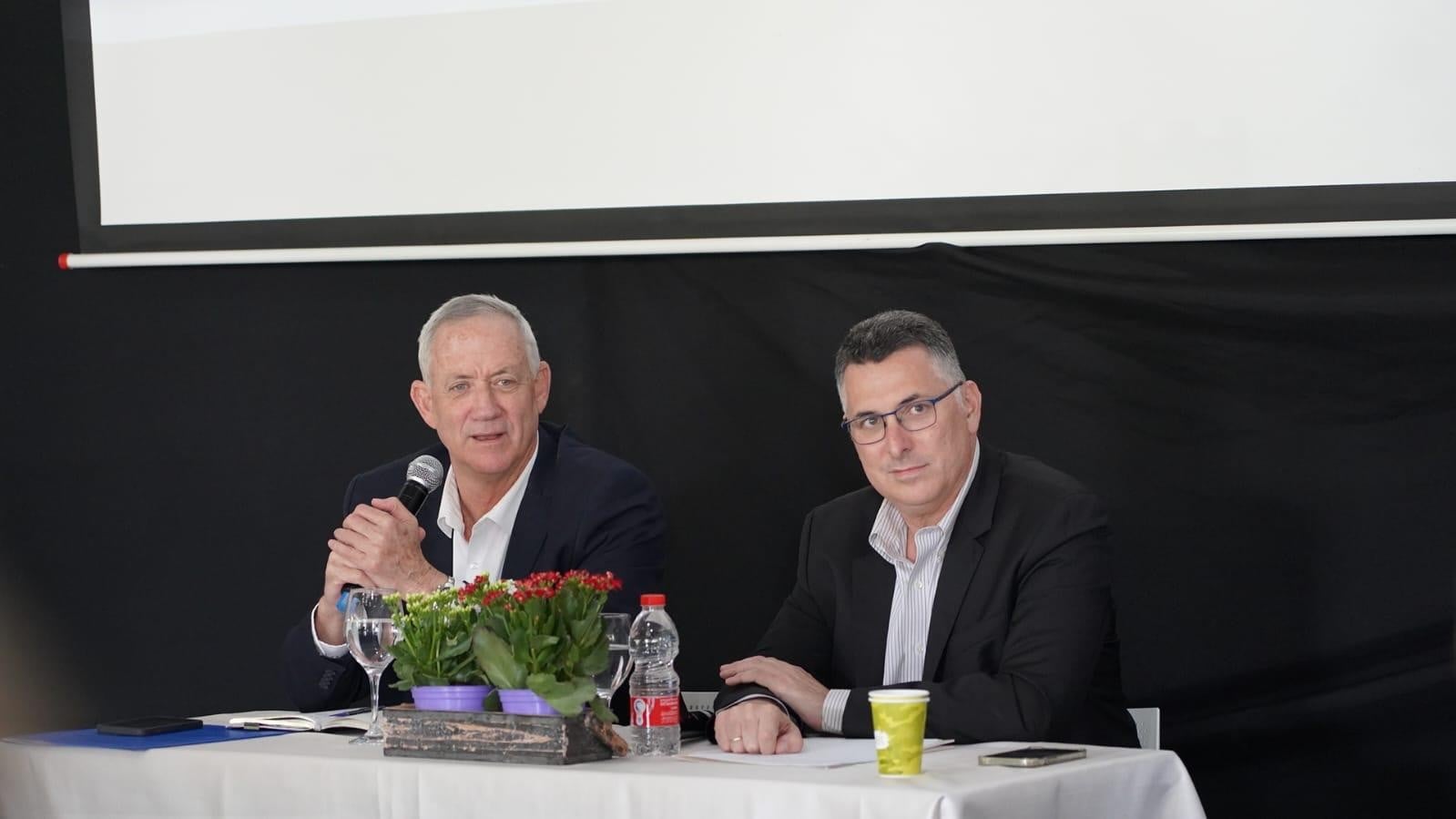 "להביא לסיום המשבר הפוליטי": 2 הסיעות קיימו ישיבה משותפת