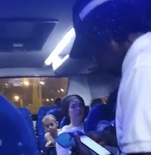 חרדית עלתה לאוטובוס עם ילדיה וזכתה ליחס מקומם מהפקח | תיעוד