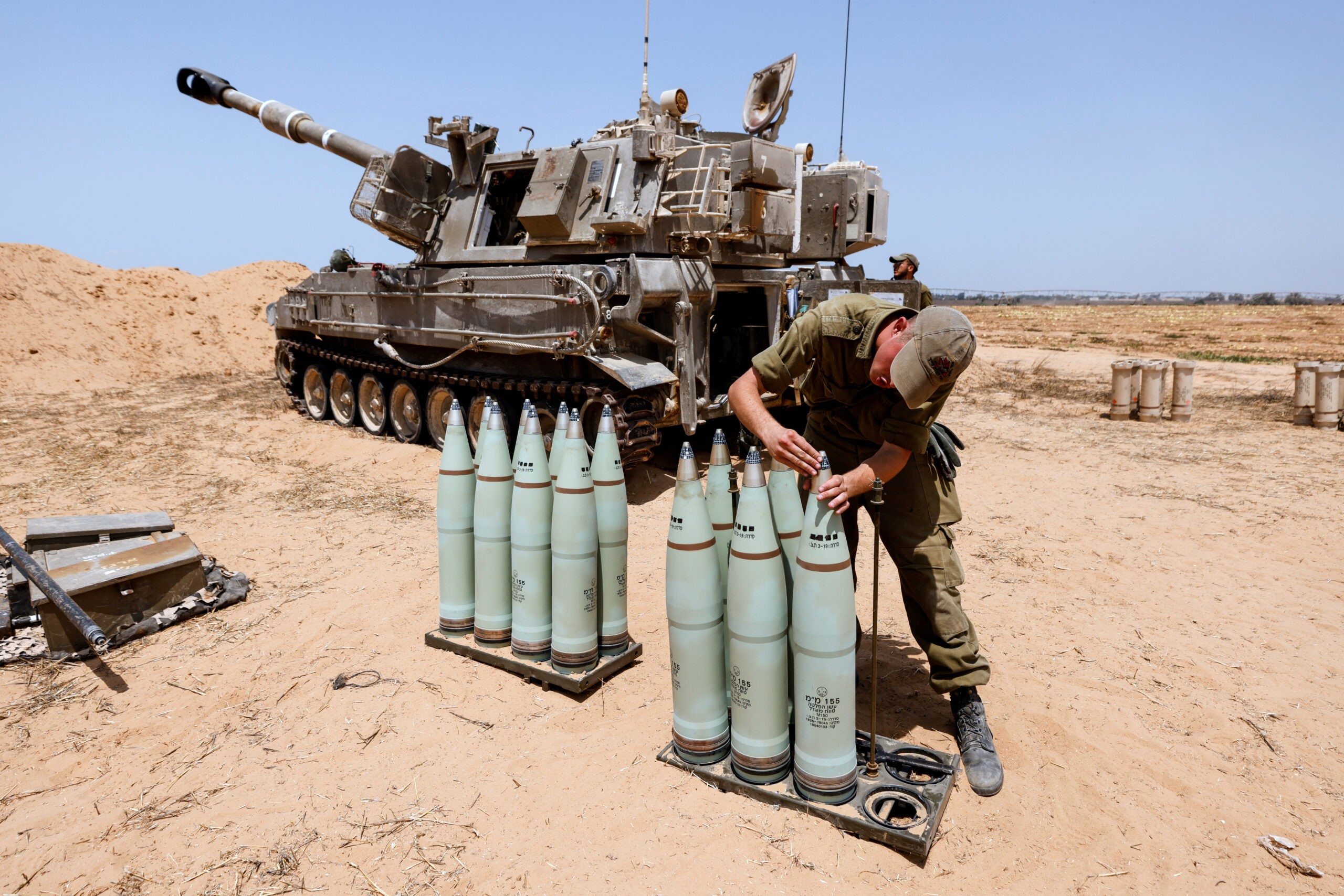 צה"ל בגבול רצועת עזה | צילום: רויטרס