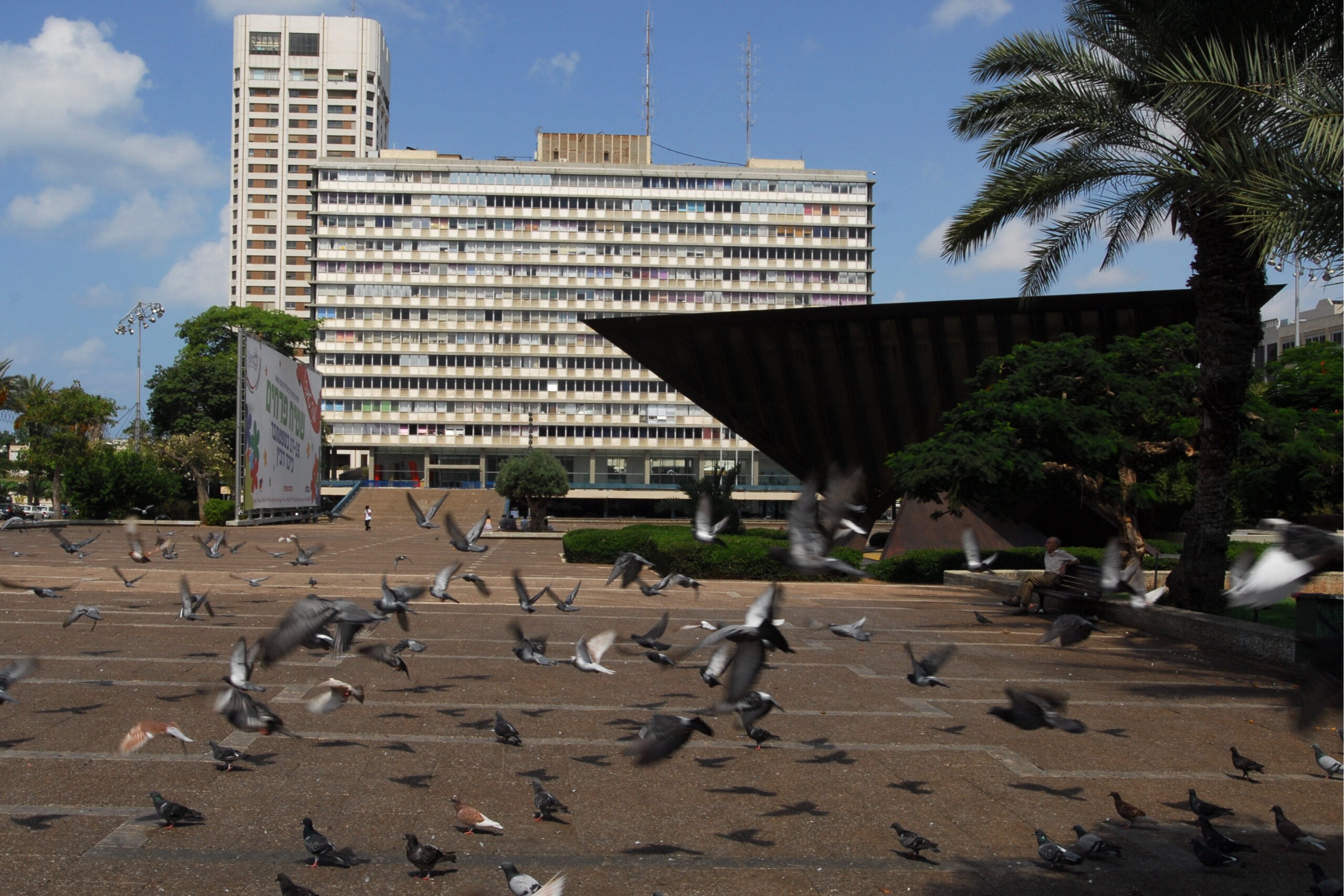 ביהמ"ש נגד חולדאי ומיכאלי: "עושים שימוש מופרז בכוח שלטוני"