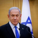 נתניהו פתר את החידה: איך 1+1 שווה ל-4? | צפו