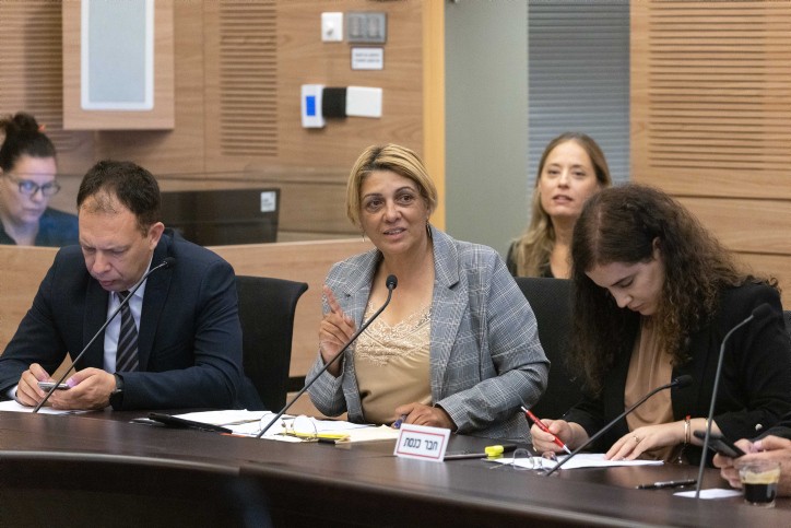 ח"כ נירה שפק: "עד כה נסעתי ליד 20 רוצחים לפחות"