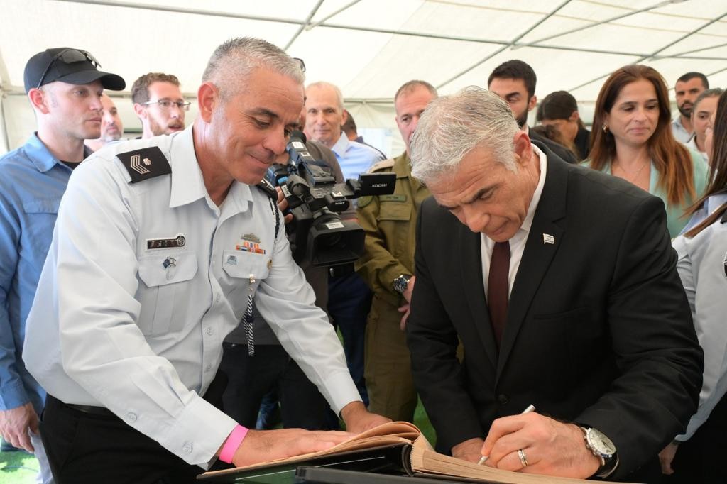 "הצבעתם נגד ועדה לחקירת סרסור הסוהרות - איפה היית אז יאיר?"