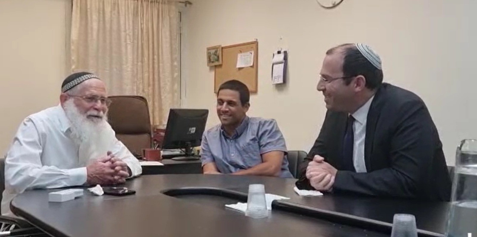 רגע לפני הפריימריז: הברכה שקיבל ח"כ רוטמן מרב השומרון | צפו