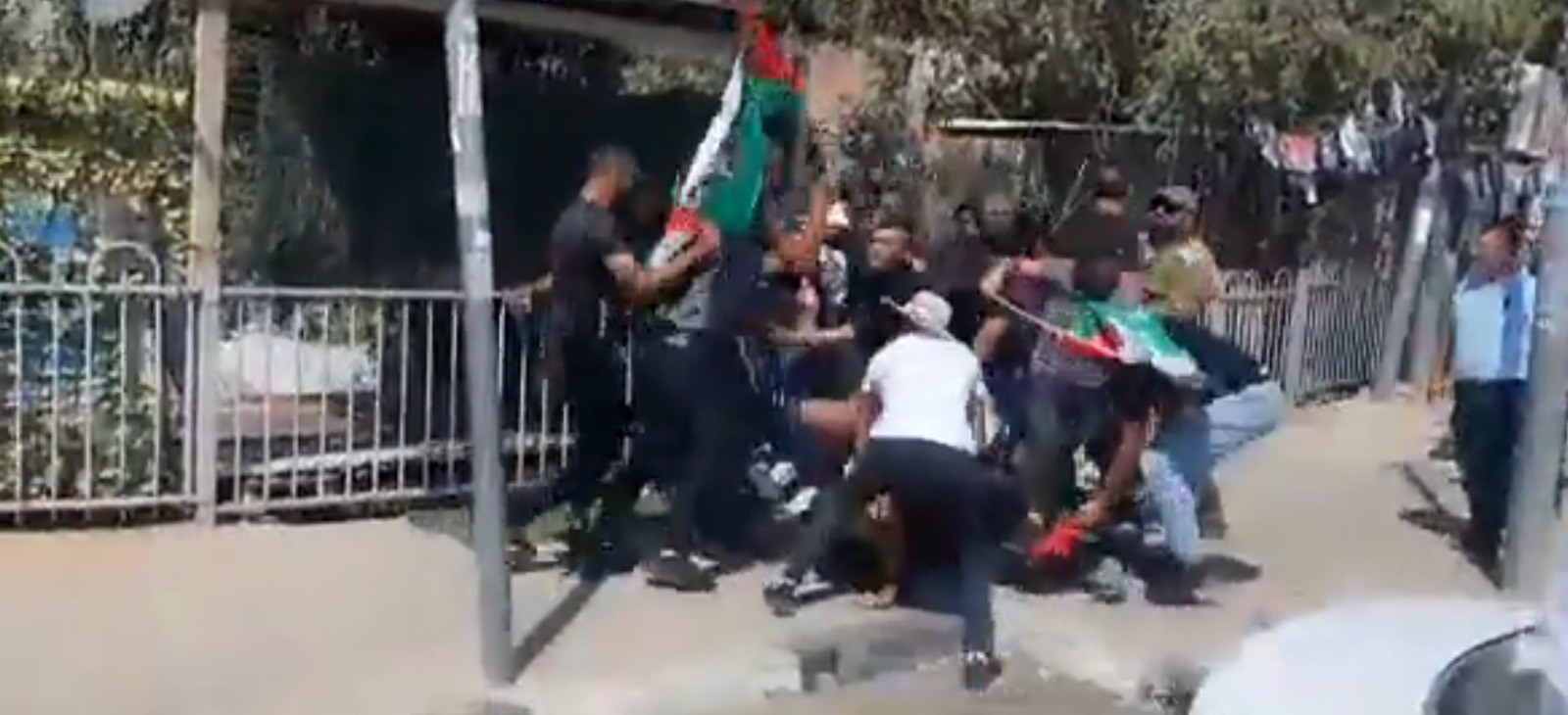 הלינץ' בקבר שמואל הנביא: המשטרה עצרה 5 חשודים בתקיפה