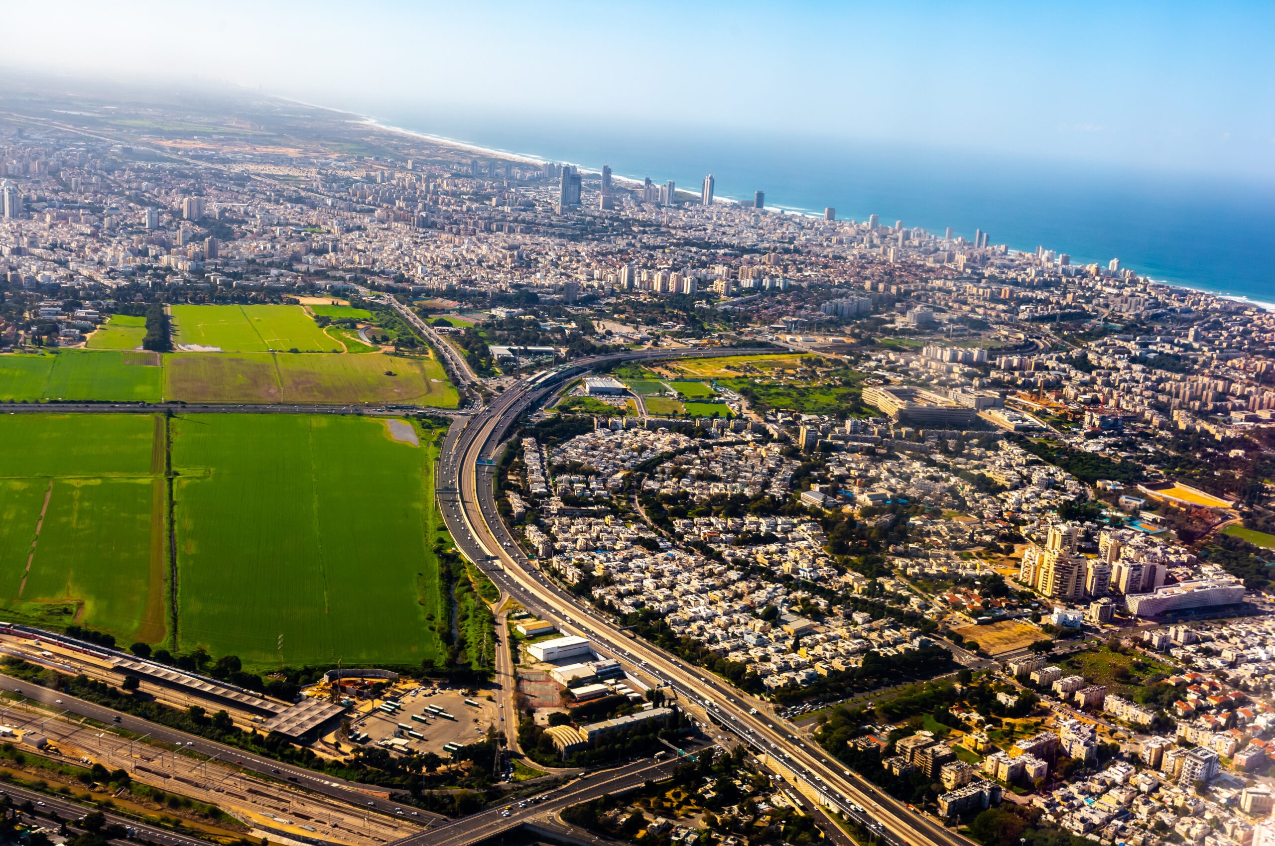 תל אביב, צילום אווירי. שאטרסטוק