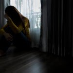 הכה את בת זוגו ואיים להרוג אותה: שוטר ממרחב חוף מואשם במעשה