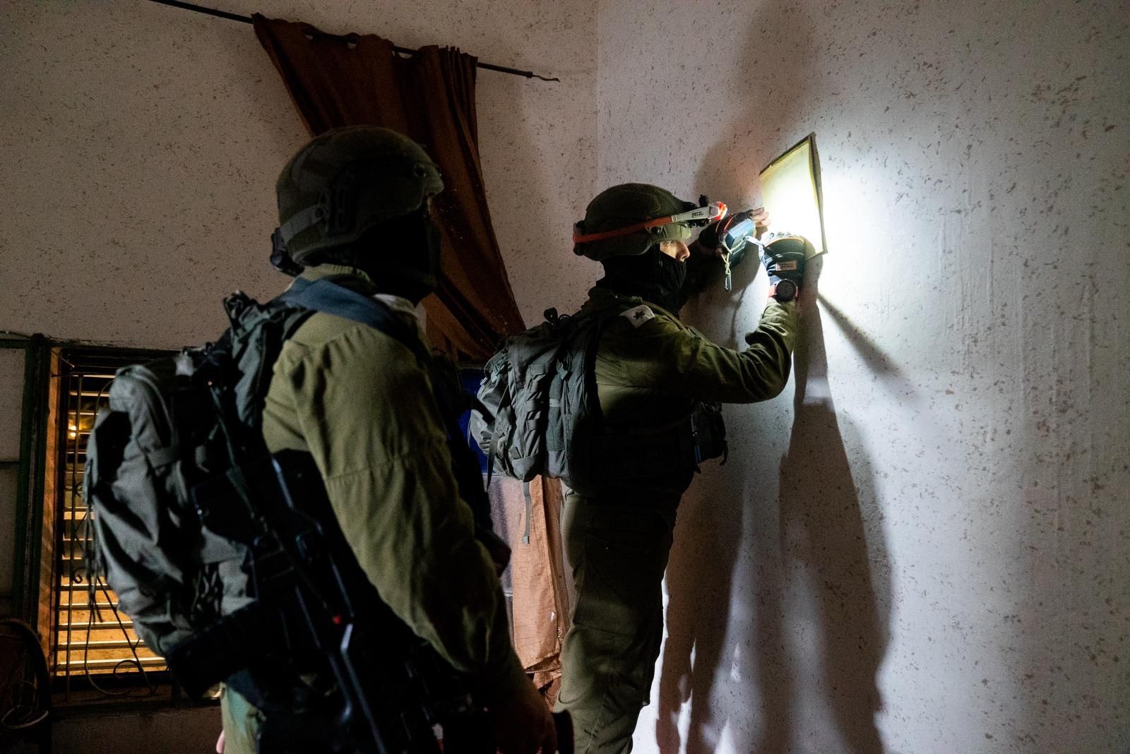 מבצע ׳שובר גלים׳: כוחותינו עצרו 8 מחבלים מבוקשים ביהודה ושומרון