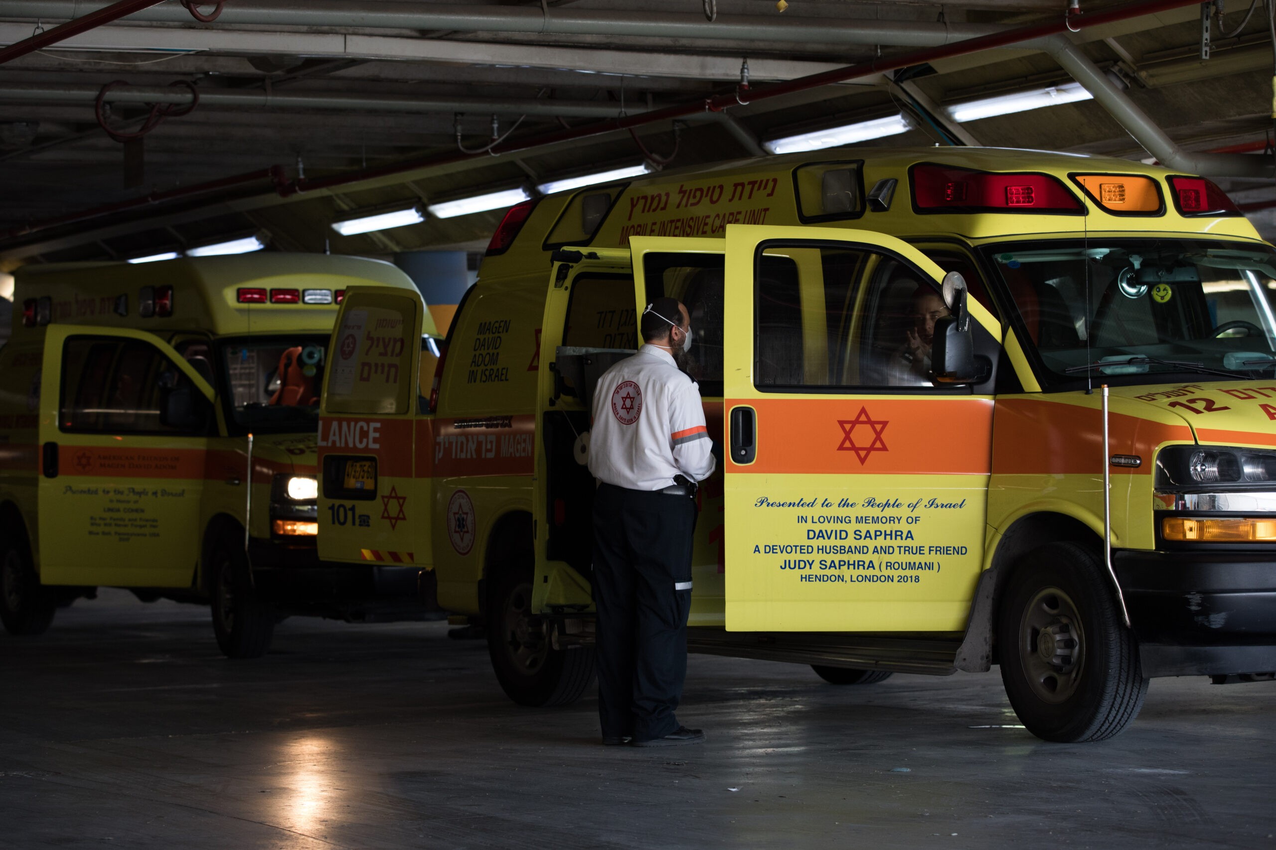 הקטל בדרכים: גבר כבן 50 נהרג הלילה מפגיעת משאית בת"א