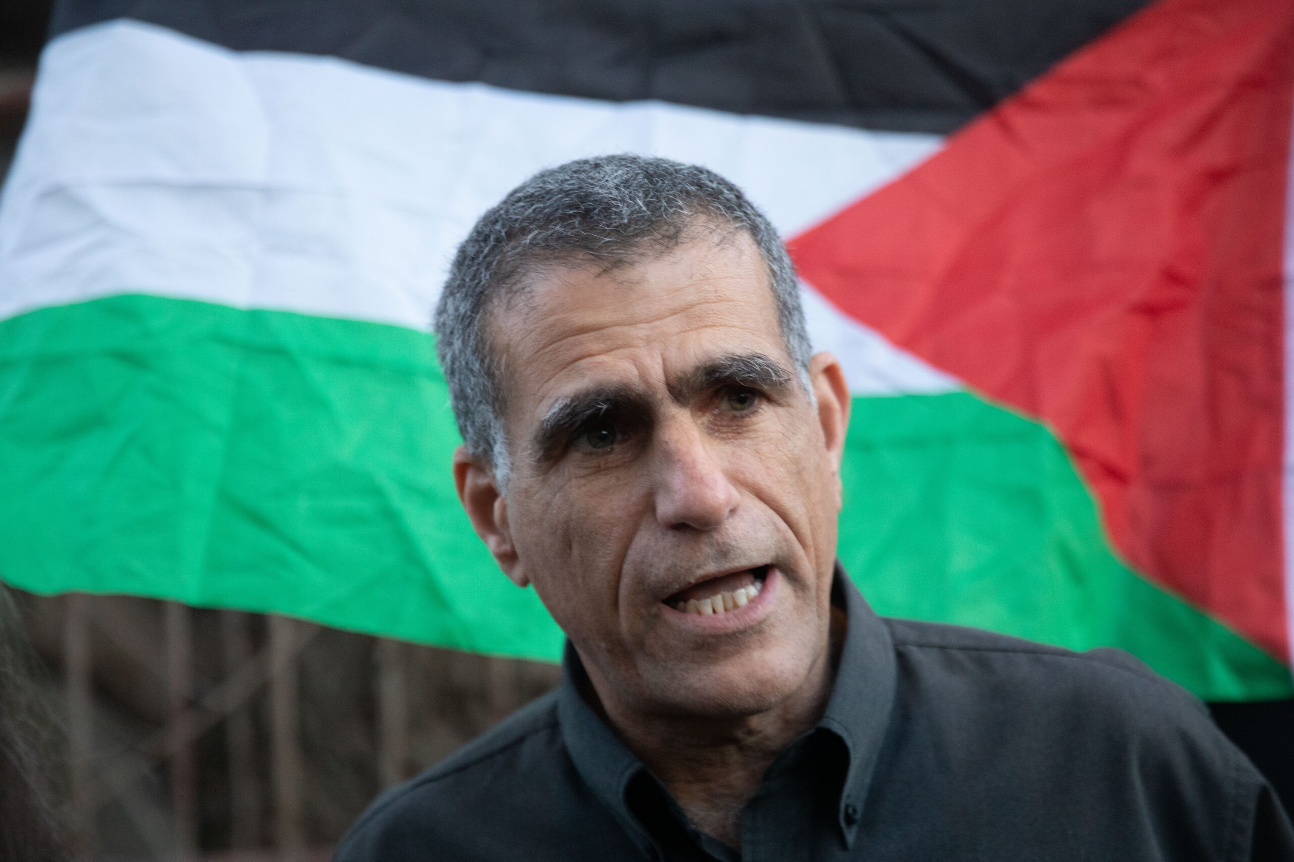 "סתום את הפה": מוסי רז תקף תלמיד תיכון ועורר סערה | תיעוד