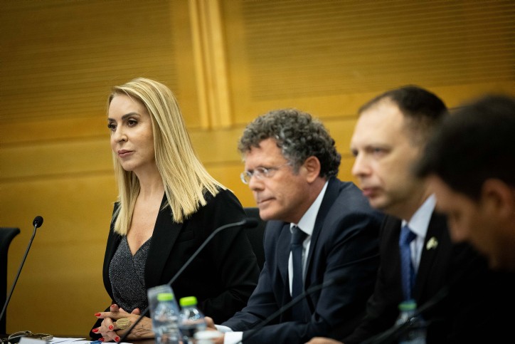 ועדת הבחירות. צילום: יונתן זינדל פלאש 90