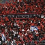 לאחר שאוהדיה שרפו את דגל ישראל – פיב"א הטילה עונש כבד על א.א.ק אתונה