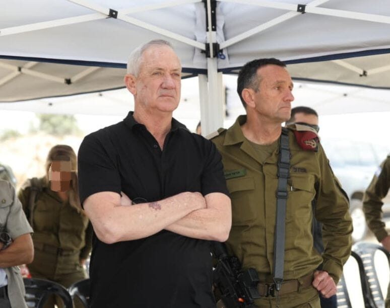 חצי שנה לאחר הפיגועים הרצחניים: גנץ החליט שלא לפעול להריסת בתי המחבלים