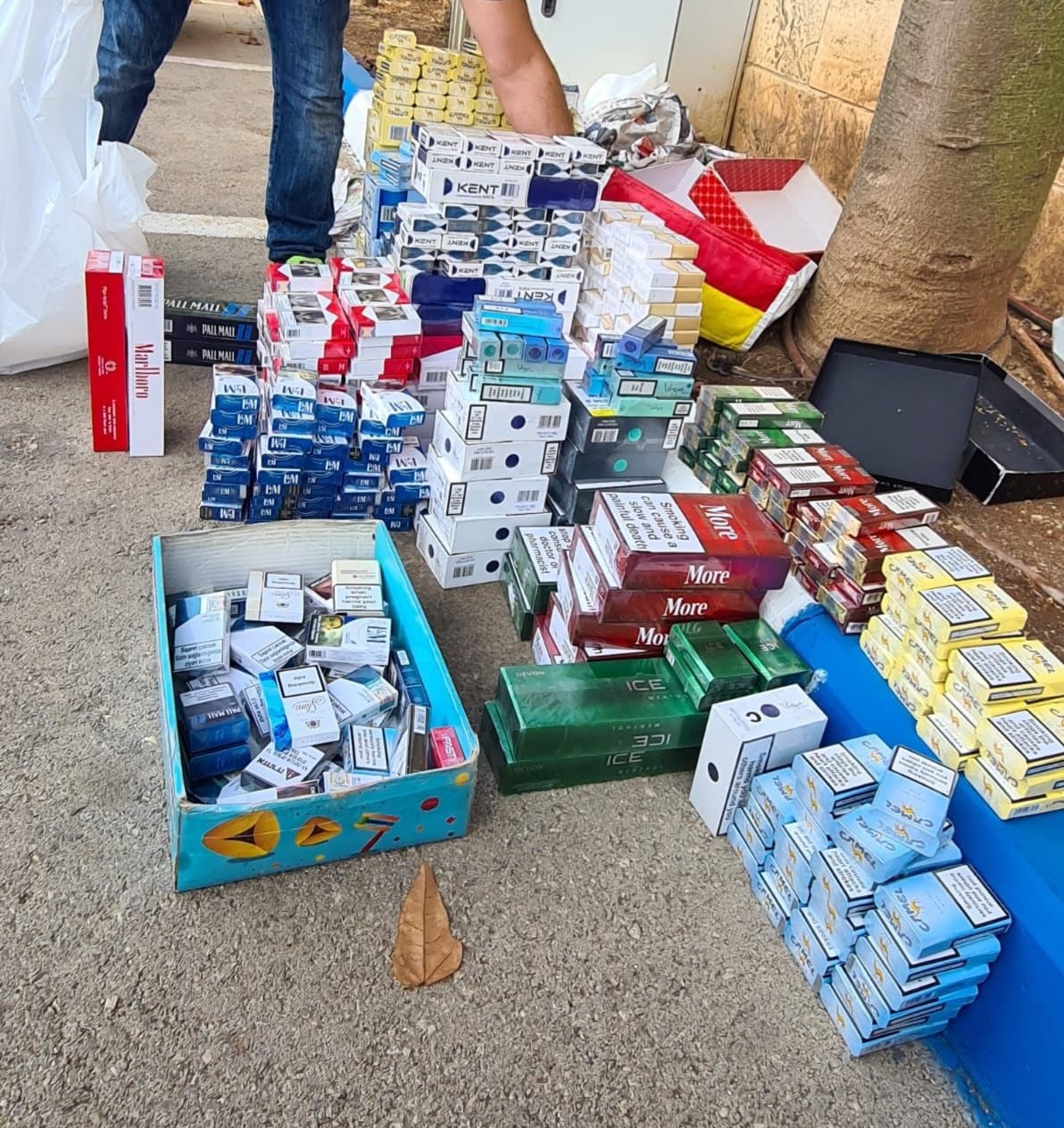 נהריה: נתפסו והוחרמו מאות קרטונים של סיגריות החשודות כמזויפות