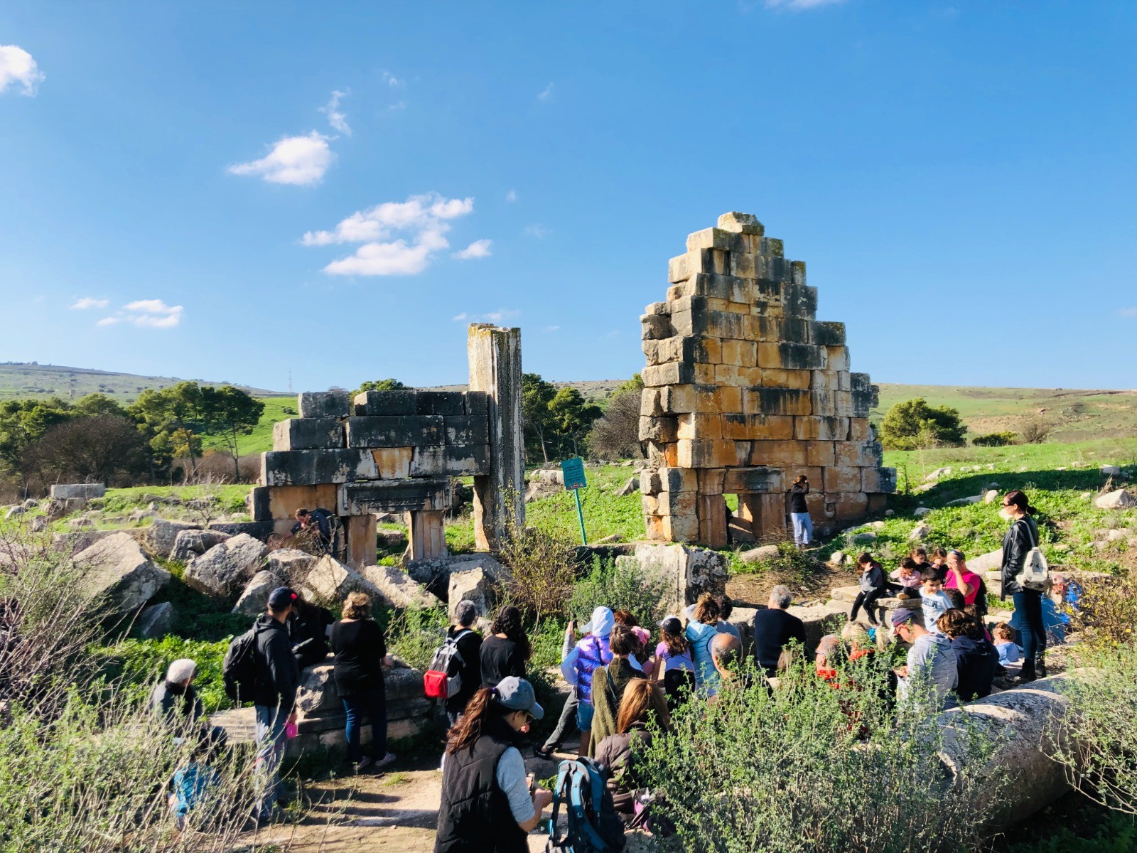 לקלפי ואז לטיולים: כמה מבקרים בילו היום בשמורות הטבע?