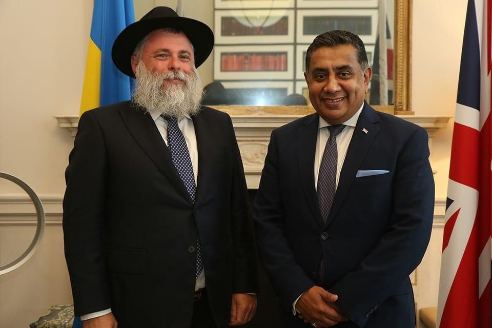 הרב והשר בפגישה. ללא קרדיט