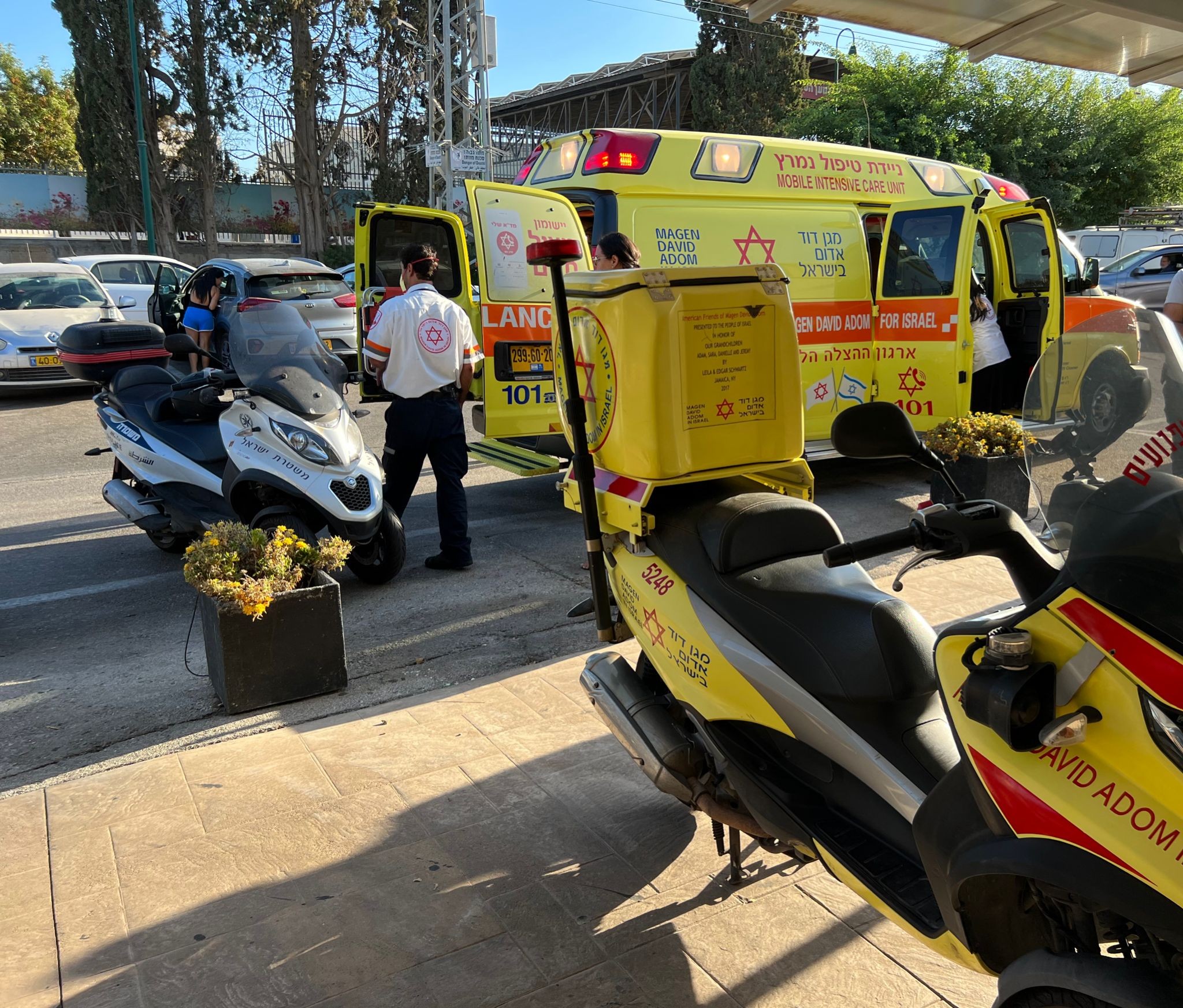 נס ציונה: אישה כבת 60 במצב קשה לאחר שנמשתה מהמים בבריכה