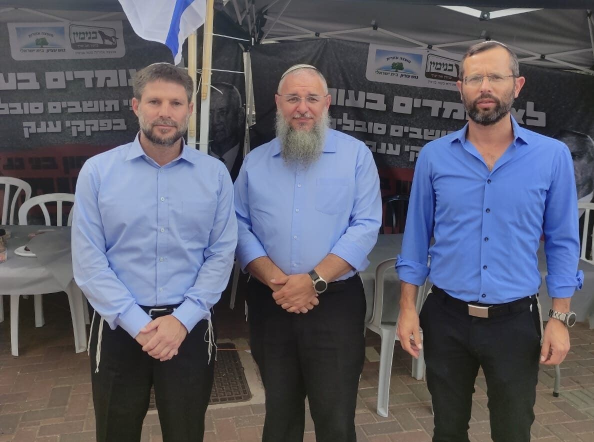 ישראל גנץ ושלמה נאמן יחד עם ח"כ סמוטריץ'. קרדיט: דוברות בנימין