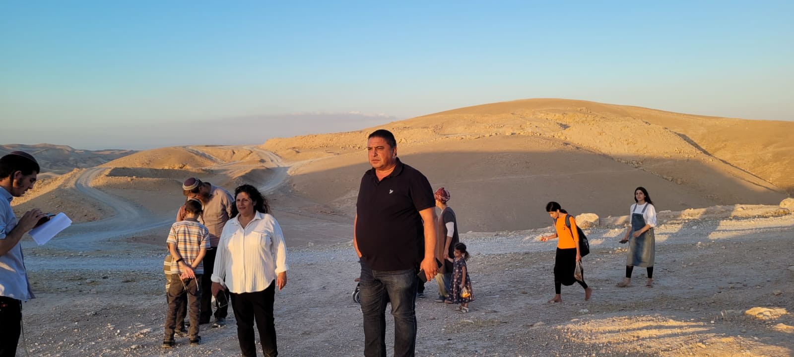 מרגש: הוריה של סגן שיר חג'אג' הי"ד סיירו ביישוב "שיר ציון" על שמה