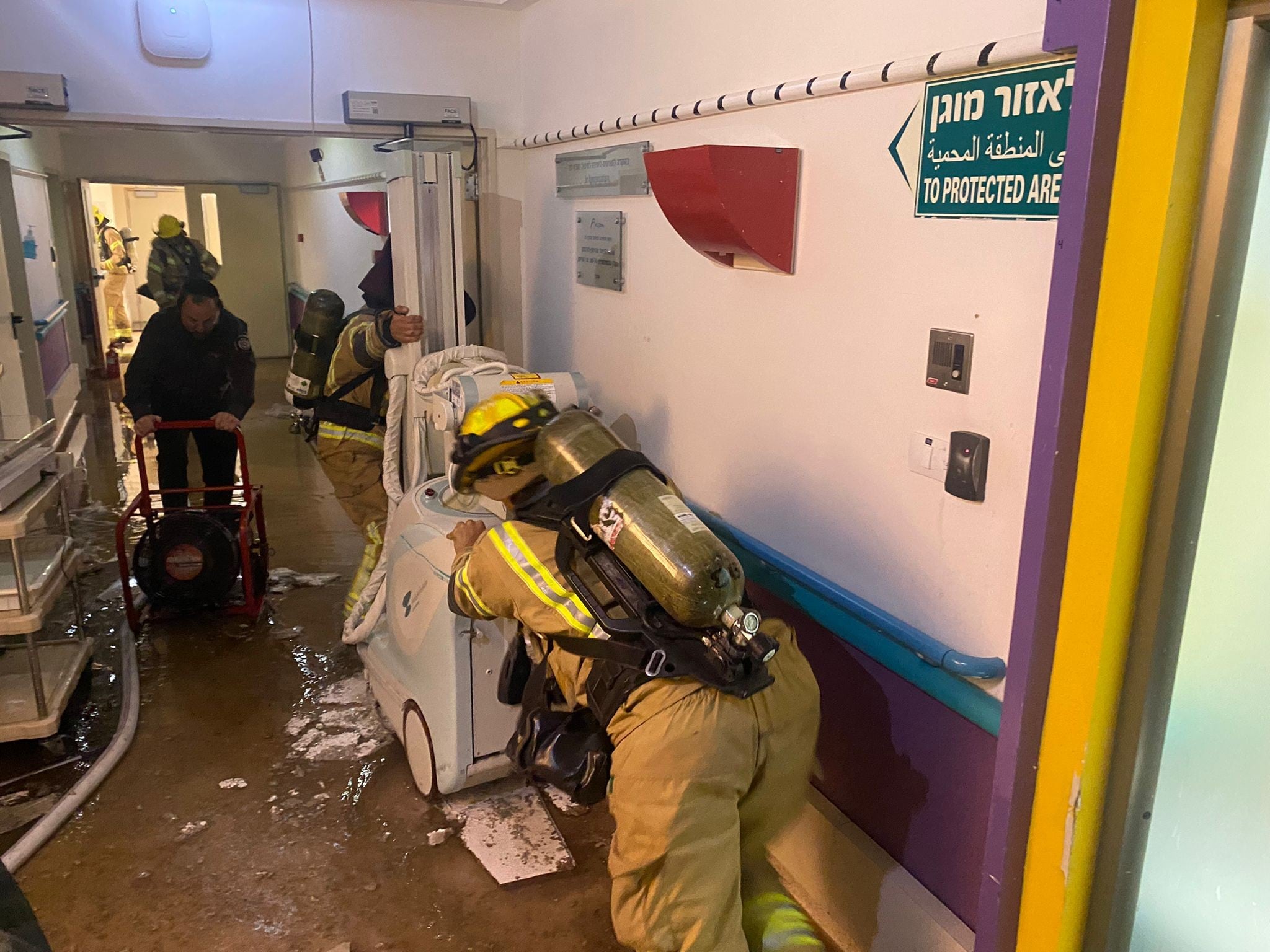 שריפה פרצה הלילה בביה"ח שניידר; כוחות החילוץ פינו מטופלים
