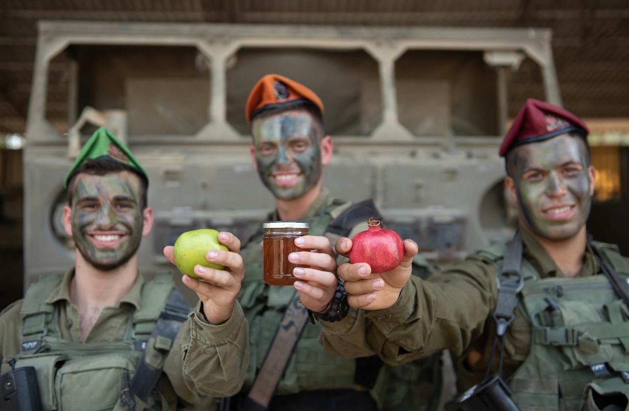 50 אלף בקבוקי יין וארבע טונות של רימונים: האספקה הענקית של צה"ל ליחידות