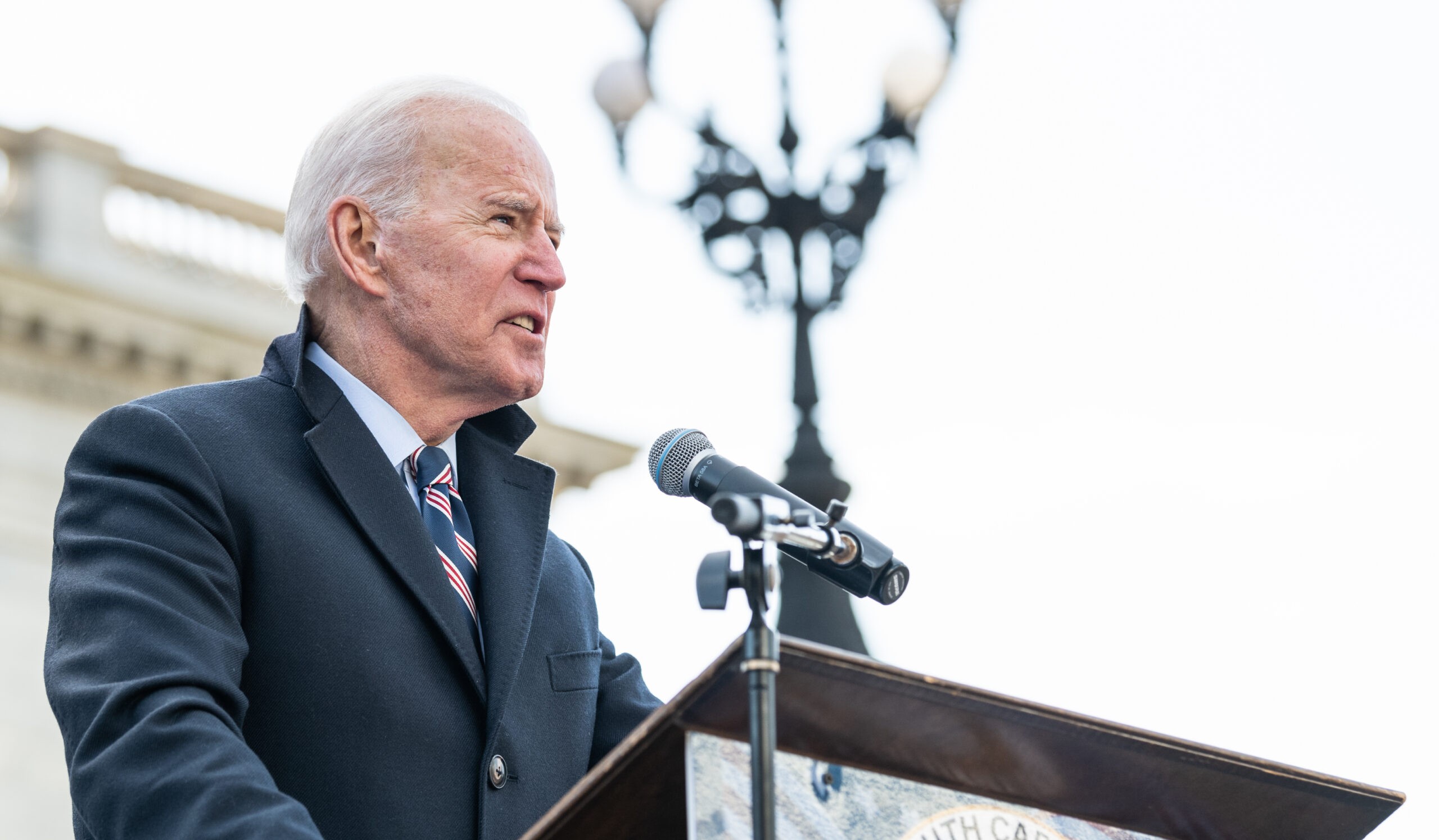 "גישה כושלת": נשיא ארה"ב הודיע שיעניק חנינה לאלפי מורשעים בהחזקת קנאביס